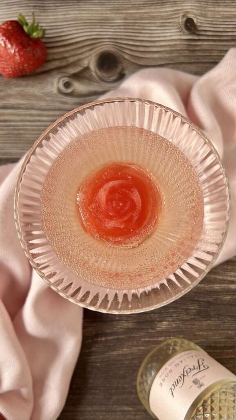 Rose Mimosa Recipe, Drinks With Strawberry Syrup, Rose Mimosa, Rose Drink, Strawberry Simple Syrup, Pink Mimosa, Frozen Rose, Strawberry Rose, Rose Molds