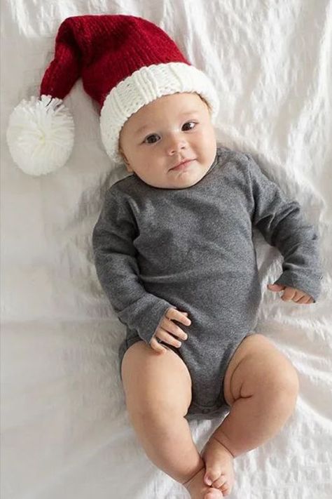 Make your holidays even more merry and bright with our Nicholas Santa hat. There’s no way your little one could be on the naughty list wearing this festive hat. Baby Santa Hat, Baby Santa, Eco Kids, Fox Hat, Stroller Toys, Green Toys, Salalah, Manhattan Toy, Newborn Hat