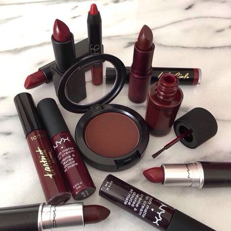 Maroon Aesthetic, Mac Cosmetics Lipstick, Make Up Inspiration, Dark Lipstick, Mac Makeup, Jeffree Star, Makeup Brands, Bath Bomb, Aesthetic Makeup