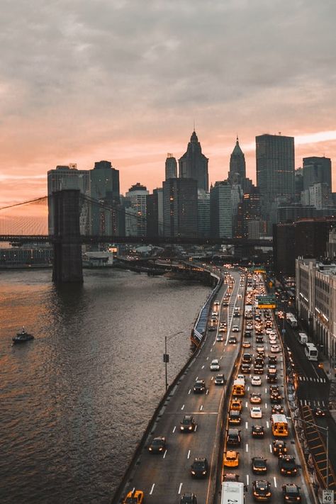 30+ Gorgeous New York City Aesthetic For Your iPhone! - Prada & Pearls Sky Line Aesthetic, New York City Aesthetic Wallpaper, Brooklyn Wallpaper, Nyc Background, New York City Wallpaper, Wallpaper Nyc, Bridge Aesthetic, Aesthetic New York City, New York Quotes