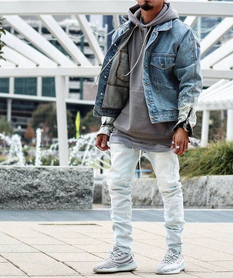 Yeezy Blue Tint Outfit, Yeezy Blue Tint, Yeezy Boost 350 Outfit, Zebra Outfit, Winter Outfits Men Streetwear, Outfits Men Streetwear, Yeezy Outfit, Japan Streetwear, Mens Trendy Outfits