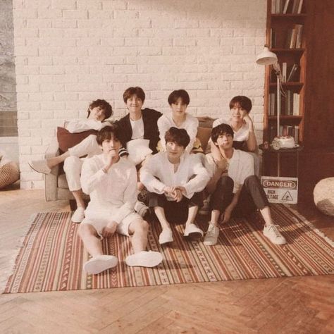 Bts Brown Aesthetic Ot7, Bts Beige Aesthetic, Bts Brown Aesthetic, Bts Brown, Guitar Journal, Bts Cafe, Lockscreen Themes, Brown Board, Beige Icons:)