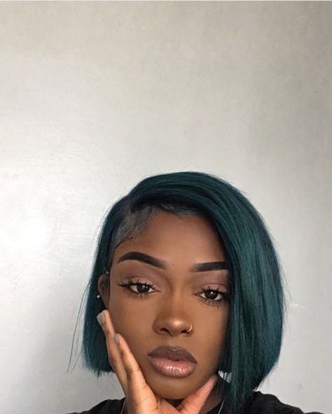 Green Bob, Straight Bob Wig, Bob Cut Wigs, Brazilian Straight Hair, Bob Haircut For Fine Hair, Straight Bob, Short Straight Hair, Hair Straight, Bob Wig