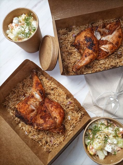 2 takeaway packs filled with a bottom layer of brown rice topped with a half of a grilled chicken. Then 2 takeaway tubs filled with creamy potato salad. Best Brown Rice Recipe, Arabian Food Recipes, Arabian Rice, Best Brown Rice, Toasted Rice, Brown Rice Recipe, Arabian Food, Brown Rice Recipes, Nigerian Food