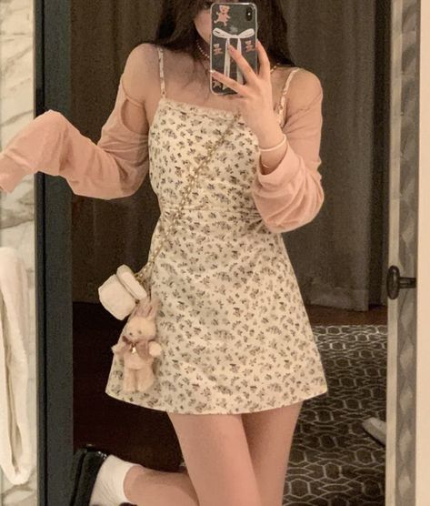 Croquette Dress Aesthetic, Flowery Dress Aesthetic, Fem Outfits Aesthetic, Dainty Outfit Aesthetic, Acubi Club, Korean Aesthetic Outfits, Chinese Douyin, Korean Fashion Grunge, Flowery Outfits