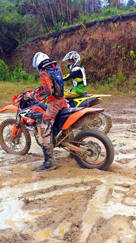 Dirt Bike Couple, Ktm Motocross, Bike Couple, Mx Boots, Enduro Motocross, Biker Photography, Dirt Biking, Ktm 450, Road Motorcycle