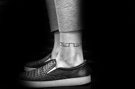 Black Ink Lines Pattern Ankle Band Male Tattoo Designs Male Ankle Tattoo, Ankle Band Tattoo Mens, Men’s Ankle Tattoo, Mens Ankle Tattoos, Men Ankle Tattoo, Leg Band Tattoo, Band Tattoo Ideas, Ankle Band Tattoo, Ankle Tattoo Men