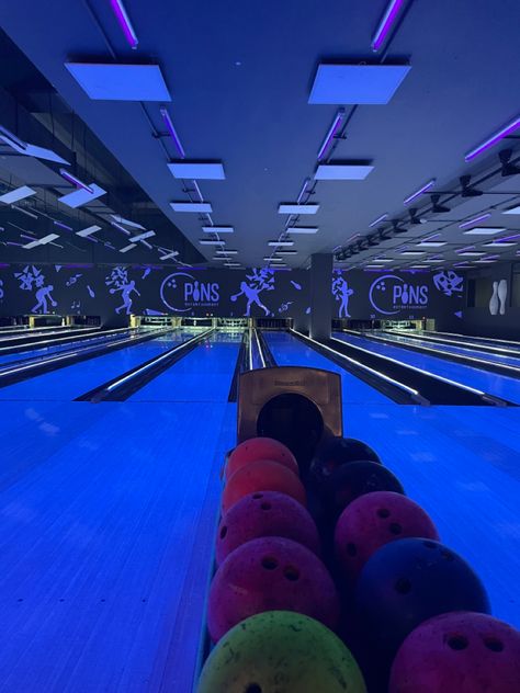 Closed envitonment in a room eith blue lighting and bowling Drunk Bowling, Drunk Nights Aesthetic, Bowling Astetic, Bowling With Friends Aesthetic, Night Bowling, Retro Bowling Alley Aesthetic, Aesthetic Bowling Alley, Neon Bowling Alley, Home Bowling Alley