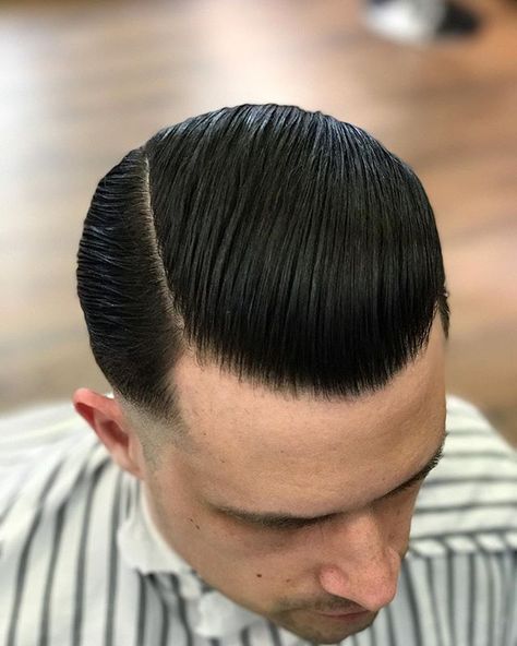 Pomade.com — Another by @esmaeilghanavati The attention to... Pomade Hairstyle Men, Gentleman Haircut, Slicked Hair, Pomade Style, Classic Haircut, Men's Short Hair, Faded Hair, Hair Catalog, David Lee