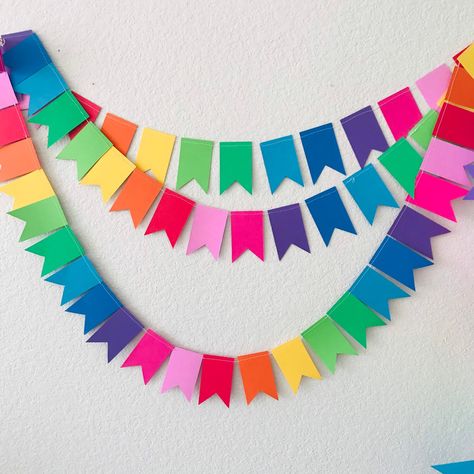 Bunting Party Decorations, Paper Flags Decoration, Rainbow Mantel Decor, Rainbow Decor Ideas, Diy Rainbow Decorations Birthday, Pride Classroom Decor, Rainbow Party Ideas Decorations, Handmade Party Decorations, Diy Pride Decor