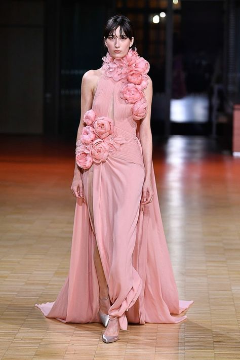 Recycled Gown, Rose Petal Dress, Flower Gown, Long Flower Dress, Pink Flower Dress, 90s Runway Fashion, Elie Saab Couture, Birthday Fashion, High Fashion Women