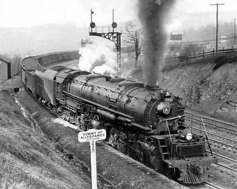 Track Photoshoot, Baltimore And Ohio Railroad, Csx Transportation, Old Steam Train, Steam Engine Trains, Railroad Pictures, Pennsylvania Railroad, Railroad Photography, Railroad Photos