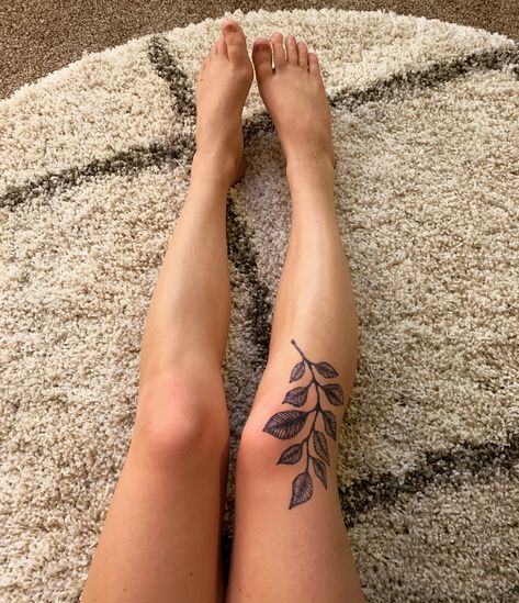 Leg Tattoos Leaves, Small Calf Tattoo, Leaf Knee Tattoos Women, Tattoos For Women Knee, Medium Leg Tattoos Women, Tattoo Side Of Knee, Plus Size Knee Tattoo, Knee Leaf Tattoo, Leg Leaf Tattoo