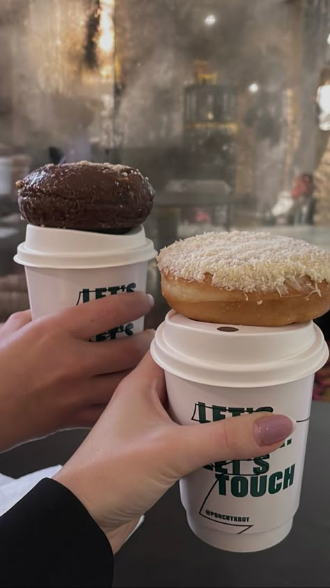 Donut And Coffee Aesthetic, Donut Lifestyle Photography, Donuts And Coffee Aesthetic, Sprinkle Donut Aesthetic, Aesthetic Donut Pictures, Coffee And Cookies Aesthetic, Coffee And Donuts Pictures, Donut Shop Aesthetic, Gourmet Doughnut