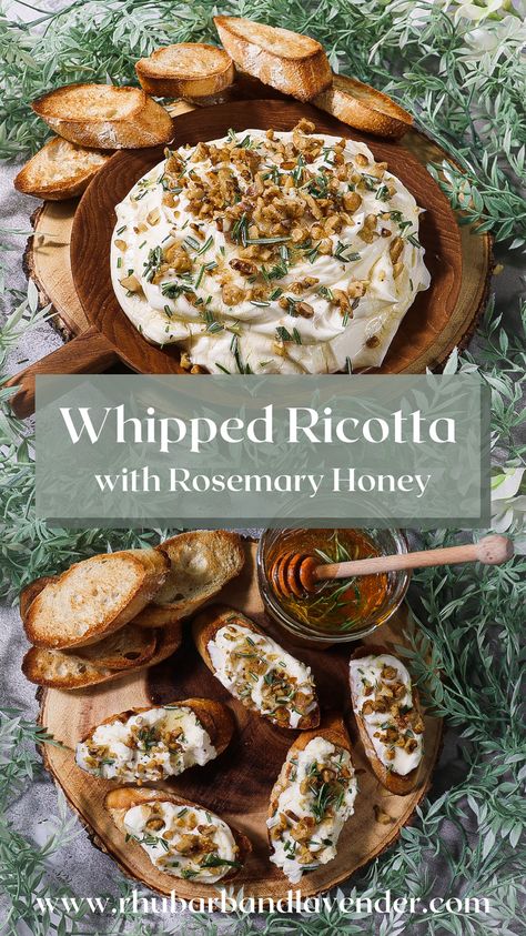 Hobbit Appetizers, Ways To Use Ricotta Cheese, Rosemary Appetizer, Hobbit Thanksgiving, Redwall Recipes, Lotr Recipes, Crostini Ideas, Elven Food, Lotr Food