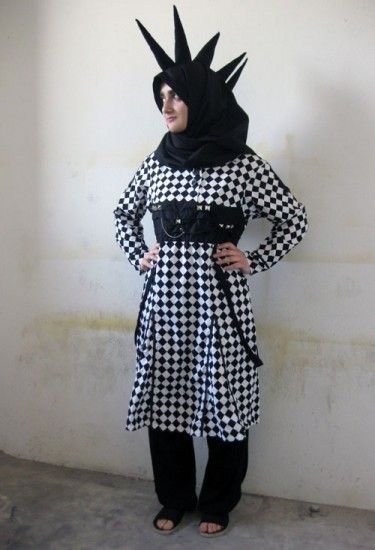 goth+muslim | Baddassery: Muslim Goth-Punk Style Scene Girl, Diesel Punk, Scene Girls, Muslim Outfits, Psychobilly, Visual Inspiration, Hijabi Fashion, Punk Goth, Muslim Girls