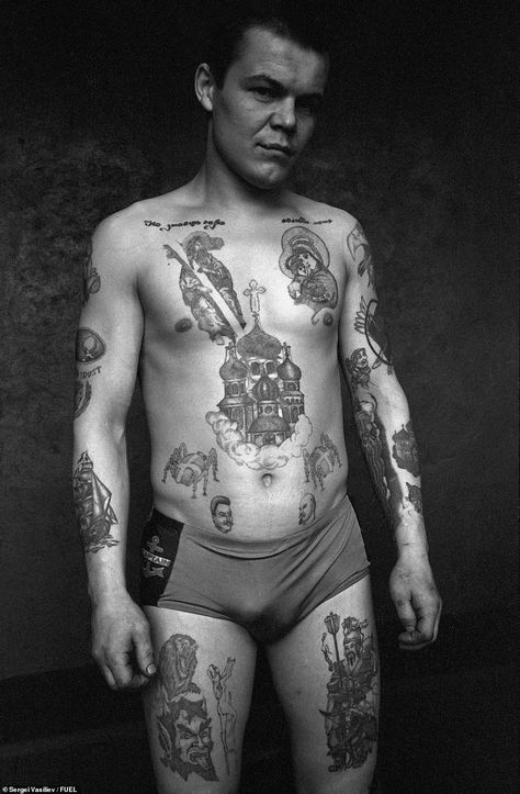 Tattoos on Russia's Soviet-era gangland prisoners that can be read like a criminal underworld CV Russian Prison Tattoos, Russian Tattoo, Vintage Tattoo Design, Prison Tattoos, Religious Tattoos, Inked Men, Cool Books, Tattoo Flash Art, Black Ink Tattoos