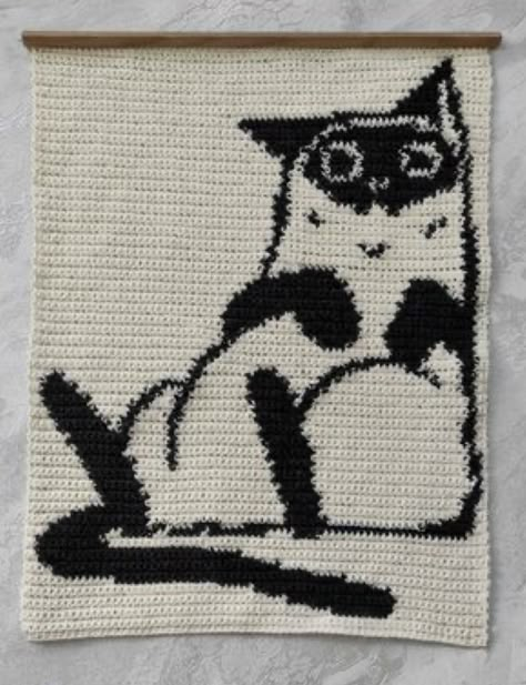 Free Crochet Pattern: Funny Cat Wall Hanging Cat Tapestry Crochet, Crochet Scarf Free Pattern, Tulips Crochet, Crochet Pattern Graph, Wild Tulips, Cat Wall Hanging, Intarsia Crochet, Wall Hanging Crochet, Crochet Star Stitch