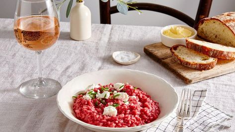 This Beet Risotto is Perfect for Your Next Pink Party - La Crema Autumn Dinner Party Recipes, Risotto With Goat Cheese, Beetroot Risotto, Beet Risotto, Beet And Goat Cheese, Creamy Mushroom Pasta, Roasted Radishes, Goat Cheese Recipes, Risotto Recipe