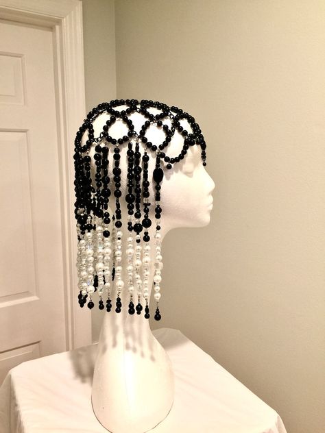 Messy Cleopatra Head Cap Black White Pearl-like Headdress - Etsy Head Beads Hair Accessories, Head Accessories Fashion, Beaded Head Piece, Head Accessories Aesthetic, Beaded Accessories Diy, Black Dress Accessories Jewelry Formal, Head Piece Fashion, Bead Fashion, Beaded Headpiece