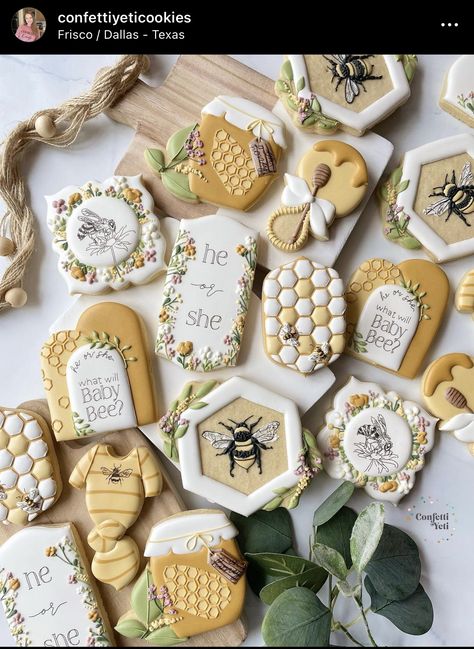 Flower Baby Shower Theme, Glass Cookies, Sugar Cookie Cakes, Bee Cookies, Crazy Cookies, Honey Cookies, Sugar Cookie Royal Icing, Bee Baby Shower Theme, Floral Cupcakes