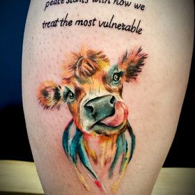 Cow Tatoos, Cow Tattoo Ideas, Highland Cow Tattoo, Unique Tattoos With Meaning, Sarah Tattoo, Vegan Tattoos, Bff Tats, Tattoo Ideas Unique, Cow Tattoo