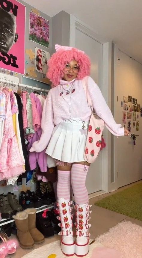 Kawaii Outfits Black Women, Pastel Core Outfits, Rave Party Aesthetic, Lovecore Fashion, Kawaii Fits, Cute Kawaii Outfits, Kawaii Outfit Ideas, Plus Size Kawaii, Pastel Style