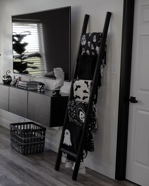 𝑬.𝑽. 𝔇𝔯𝔢𝔞𝔡𝔣𝔲𝔩 on Instagram: “– nope, not me staring at my new witchy blanket ladder wondering why my wife says i’m not allowed to buy anymore blankets 👻 also, i can’t…” Goth Design, Gothic Decor Bedroom, Goth House, Goth Bedroom, Spooky Home Decor, Spooky Home, Spooky House, Goth Home Decor, Goth Decor