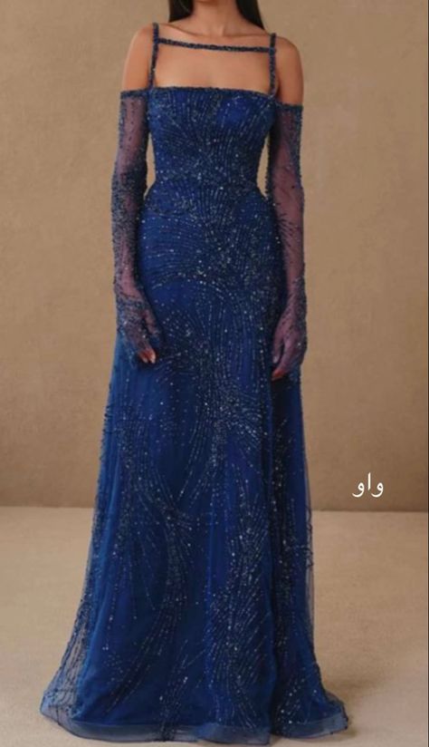 Prettiest Celebrities, Fancy Gowns, Soiree Dress, Elegant Dresses Classy, Prom Dress Inspiration, Elegante Casual, Pretty Prom Dresses, Dreamy Dress, Gala Dresses