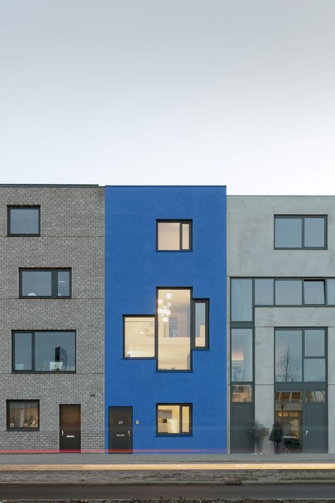 Blue Facade, Pastel City, Site Analysis Architecture, Amsterdam Houses, Yves Klein, Narrow House, Architecture Exterior, Sustainable Architecture, Klein Blue