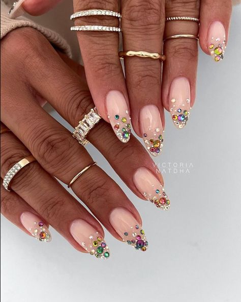 Clear Almond Nails With Rhinestones, Crystal Tips Nails, Funky Summer Nail Designs, Jewel French Tip Nails, Nails Acrylic Jewels, Rhinestone Nails Almond, Beads On Nails, Summer Nails With Rhinestones, Jewels On Nails