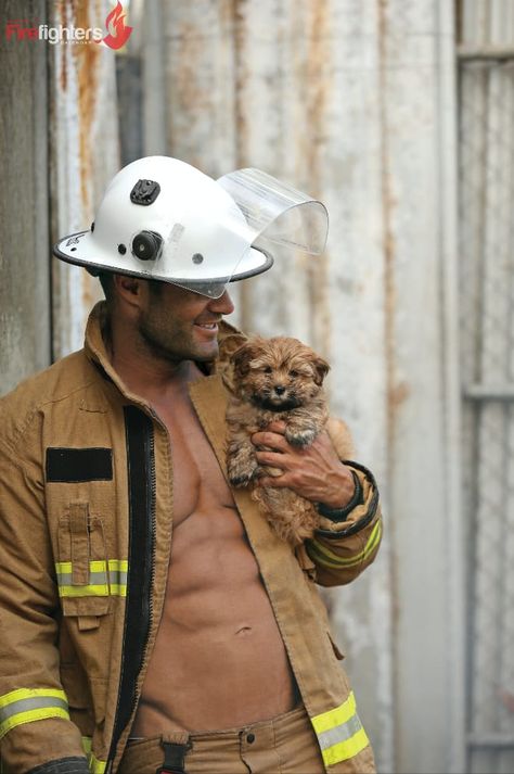 Hot Australian Firefighters Posing With Cute Animals Is Exactly What You Need Today Firefighter Calendar, Firefighter Love, Man And Dog, Men In Uniform, Good Looking Men, Perfect Man, Professions, Firefighter, Cute Animals