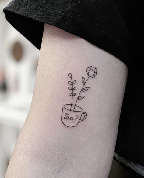 Minimalist Tea Cup Tattoo, Mini Tea Cup Tattoo, Cute Tea Tattoo, Tea Inspired Tattoos, Tea Tattoo Minimalist, Teapot Tattoo Design, Tea Cup Fine Line Tattoo, Fineline Teacup Tattoo, England Tattoo Ideas