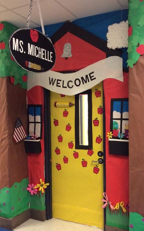 Classroom Door Awning, School Bus Classroom Door, School Bus Door Decoration, Preschool Classroom Decor Themes Class Door Back To School, High School Door, Kindergarten Door, Photography Classroom, Teacher Door Decorations, Art Room Doors