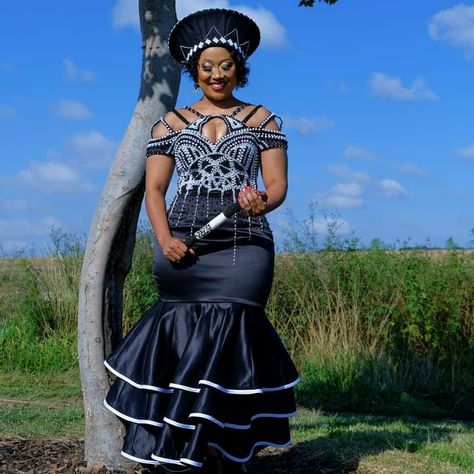 9 Style Inspirations for Zulu Wedding Dresses – Clipkulture Lobola Outfits, Xhosa Traditional Wedding, Wedding Dresses South Africa, Zulu Traditional Wedding Dresses, Xhosa Traditional Dresses, Xhosa Wedding, Zulu Traditional Wedding, Zulu Traditional Attire, Zulu Wedding