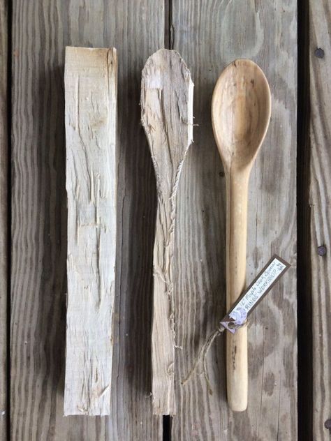 Wood Whittling, Wooden Spoon Carving, Hand Carved Wooden Spoons, Whittling Projects, Wood Spoon Carving, Hand Carved Spoon, Dremel Carving, Simple Wood Carving, Wood Carving For Beginners