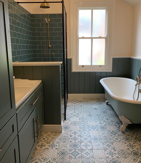 Period House Bathroom, Terraced Bathroom Ideas, Family Bathroom Ideas Uk, Georgian Bathroom Ideas, Bathroom 1930s House, Modern Edwardian Bathroom, Green Cottage Bathroom, Georgian Bathroom Tiles, Traditional Ensuite Shower Room