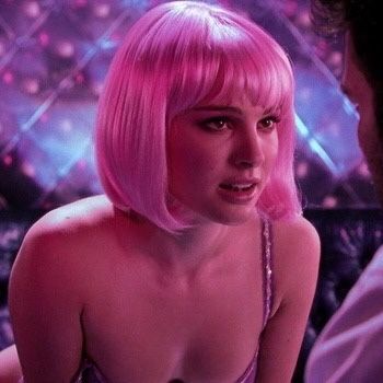 Natalie Portman Closer, Closer 2004, Alice Ayres, New Retro Wave, Aesthetic People, Halloween Hair, Inspirational Celebrities, Natalie Portman, Pink Hair