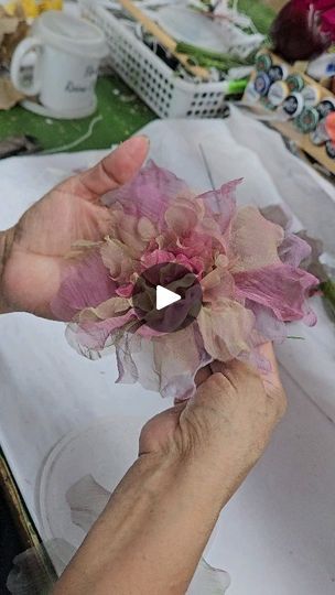 Silk Flower Crafts, Gardenia Flowers, Crepe Paper Flowers Tutorial, Organza Material, Amazing Crafts, Organza Flowers, Crepe Paper Flowers, Paper Flower Tutorial, Fashion Videos