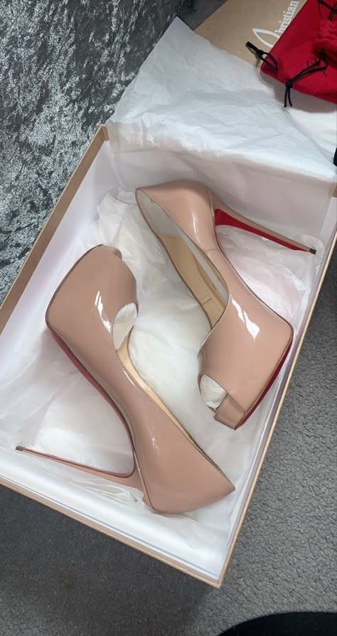 Beige Louboutin Heels, Louis Vuitton Red Bottom Shoes, Louibutton Heels, Loubuitton Heels, Elegant Heels Classy, Louis Vuitton Heels, Red Bottom Heels, Fancy Heels, Heels Aesthetic