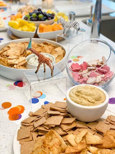 Party Animal Snacks, Party Animals Food Ideas, Safari Animal Party Food, Party Animal Food Table, Zoo Animal Party Food, Party Animal Party Food, Party Animal Dessert Table, 1st Bday Party Food Ideas, Party Animal Theme Food