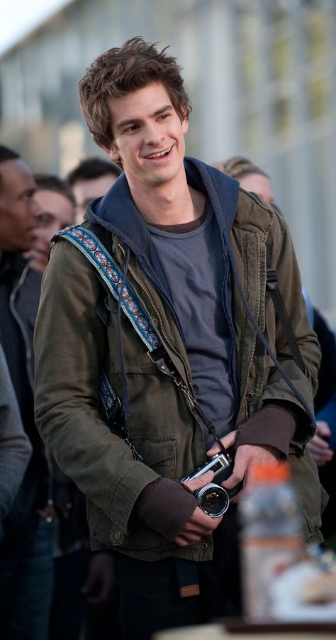 Pictures & Photos of Andrew Garfield - IMDb Peter Parker Andrew Garfield, Spiderman Outfit, Parker Outfit, Andrew Garfield Spiderman, Garfield Spiderman, Foto Top, Martin Sheen, Pahlawan Marvel, The Amazing Spider Man