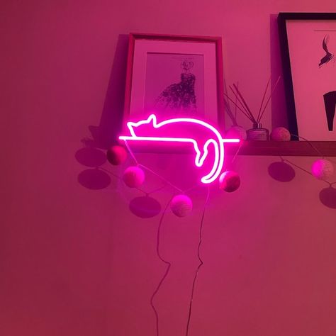 Room Decor Ideas Neon, Cat Themed Room Decor, Cute Cat Decor, Cat Theme Bedroom, Cat Themed Room, Cat Themed Bedroom, Cat Decor Bedroom, Real Apartment, Cat Neon Sign