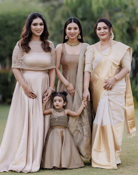 Girls Formal Dresses Kids, Roka Outfits, Dress For Bride Sister, Bridal Maid Dress, Pastel Saree, Sister Wedding Dress, Indian Wedding Reception Outfits, Bride And Bridesmaid Pictures, Bridal Maids