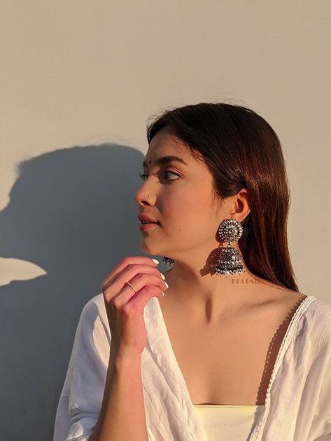 Poses In Suit, Black Metal Earrings, Girls Outfits, Metal Earrings, Jewellery Designs, Handmade Jewellery, Ethnic Wear, Black Metal, Wall