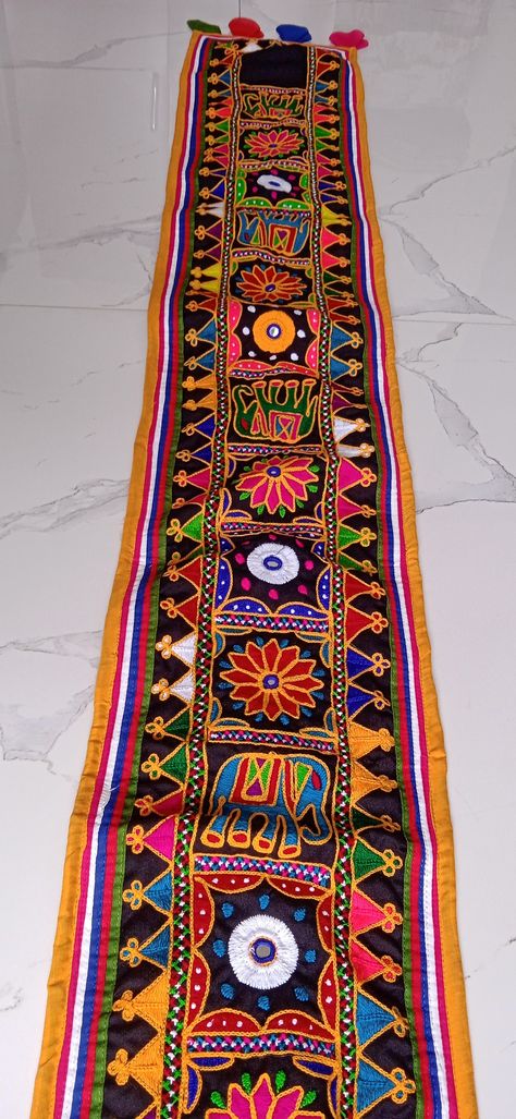 Sadu Bharat Dupatta, Sadu Bharat Chaniyacholi, Hathi Goti Design Hand Work, Sadu Bharat, Gamthi Work, Garba Dress, Dupatta Design, Kutch Work Designs, Kutch Work