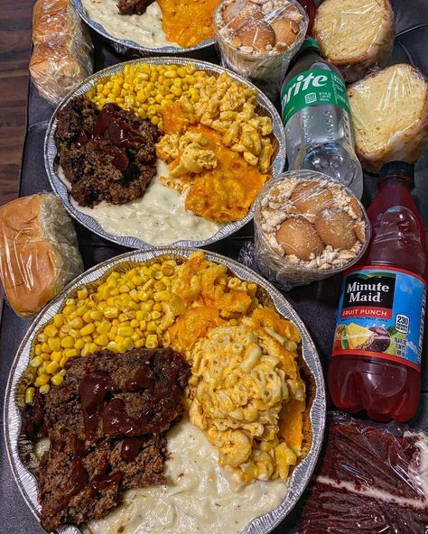 Snacks From The Gas Station, Selling Plates, Gas Station Snacks, Food Plates, Southern Recipes Soul Food, Soul Food Dinner, Food Babe, Food Channel, Picnic Foods