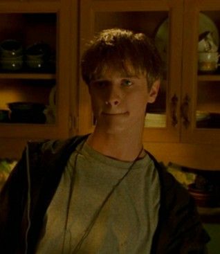 Devon Sawa 90s, 2000s Boys, Devon Sawa, 90s Horror, Idle Hands, Too Much Stuff, Final Destination, Hair Skin Nails, Skin Nails