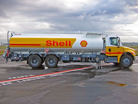 Kwik Trip, Ground Support Equipment, Vancouver International Airport, Aviation Fuel, Petrol Price, Tanker Truck, Fuel Truck, White Truck, Oil Tanker