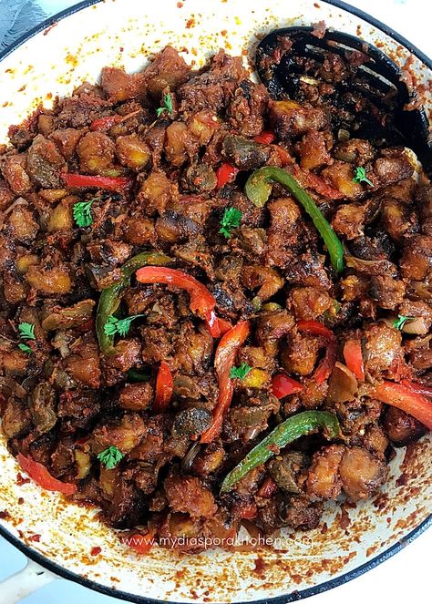 Nigerian Gizdodo, Gizdodo Recipe, Gizzard Recipe, Pink Penthouse, Cooking Oxtails, Gizzards Recipe, Nigeria Food, African Dishes, Africa Food